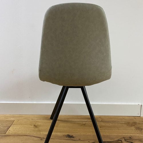 kuipstoel licht grijs